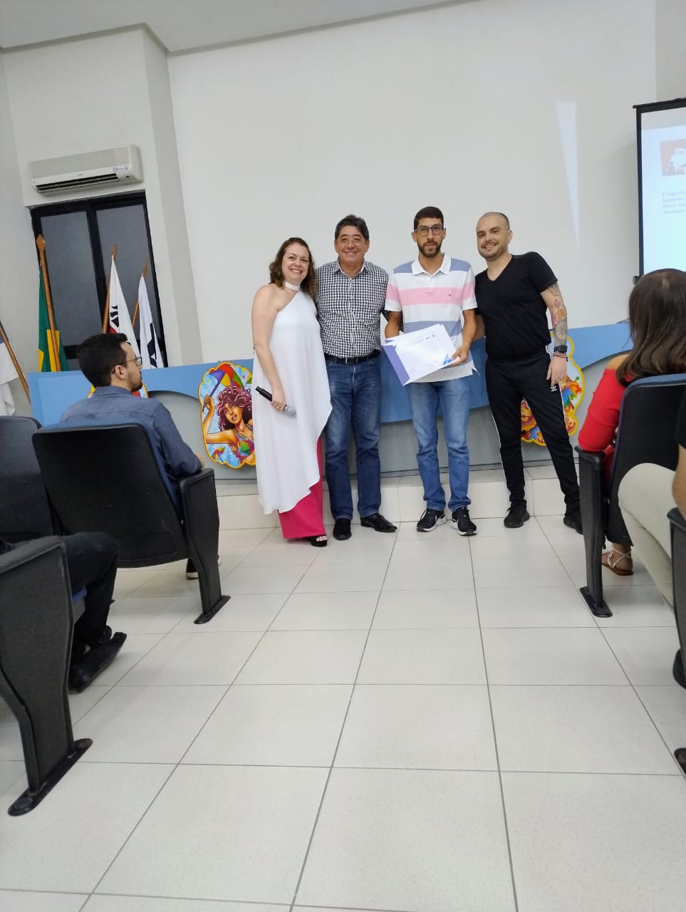 Entrega de Certificados para os alunos do Curso de Arquitetura da AESGA, referente ao projeto LUZES DO NATAL DE GARANHUN