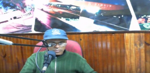 CAF&Eacute;, PROSA E POESIA NA FM 7 COLINAS